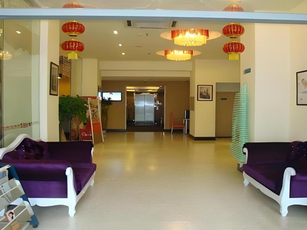 Jinjiang Inn Qingdao Wuxi Square Nanjing Road Metro Station מראה חיצוני תמונה