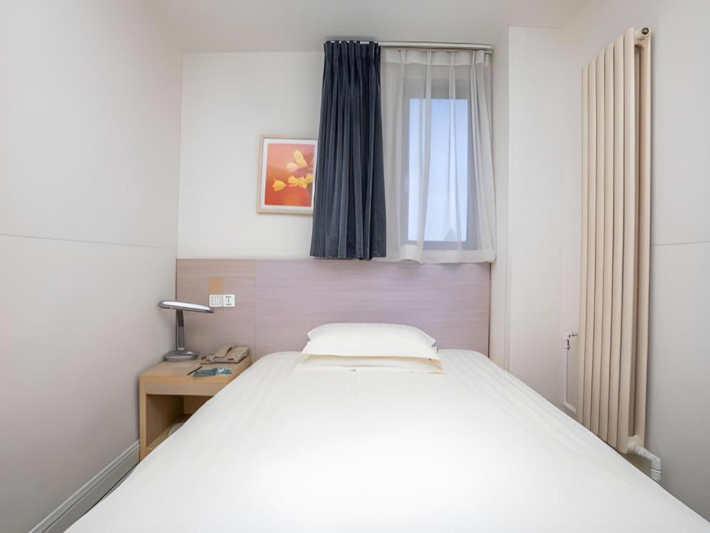 Jinjiang Inn Qingdao Wuxi Square Nanjing Road Metro Station מראה חיצוני תמונה