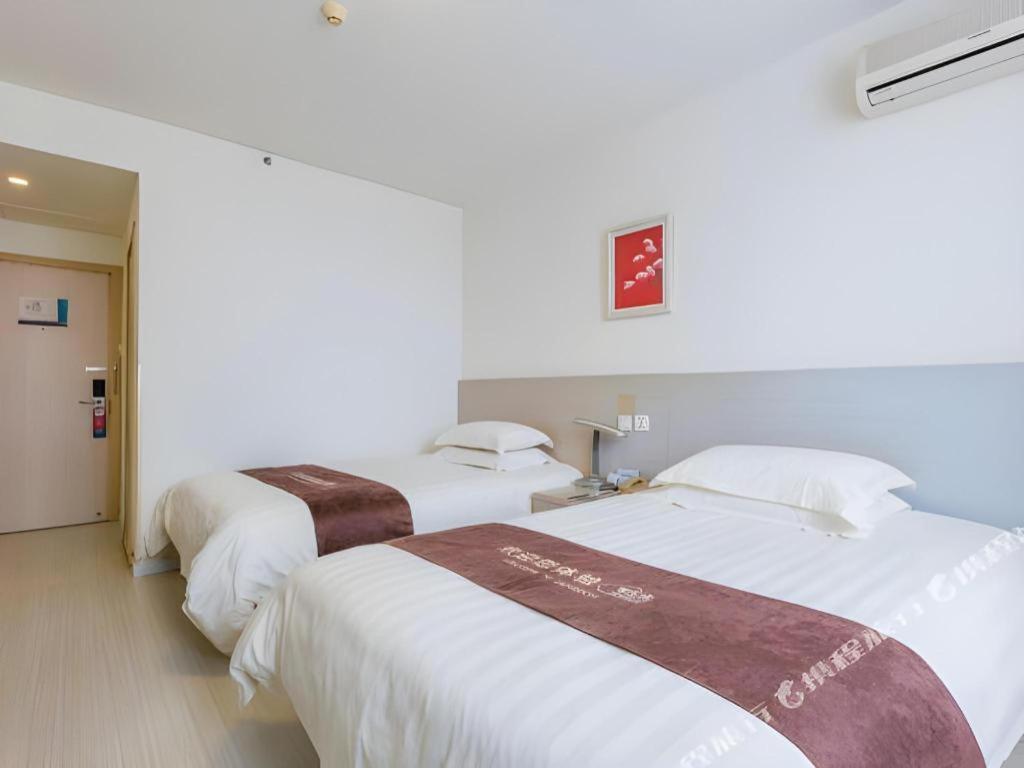 Jinjiang Inn Qingdao Wuxi Square Nanjing Road Metro Station מראה חיצוני תמונה